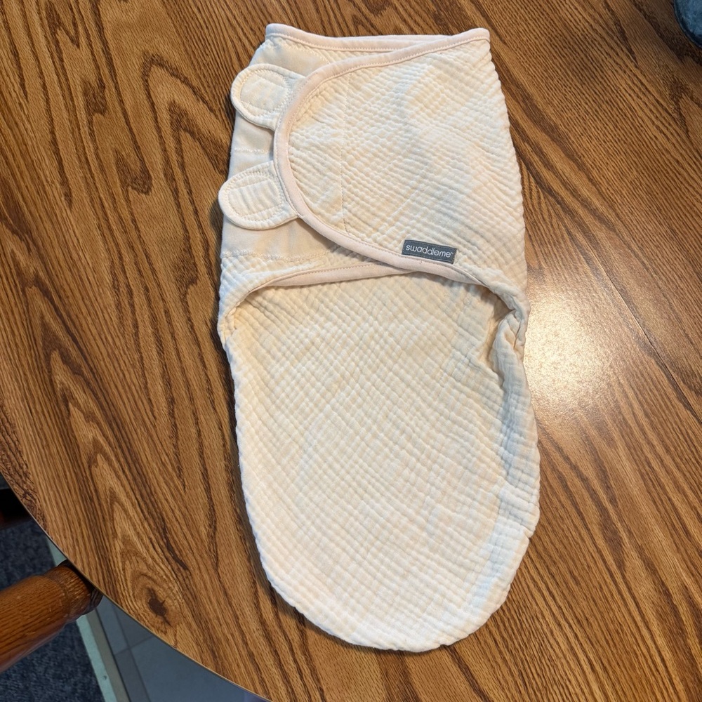 SwaddleMe Ivory Baby Swaddle